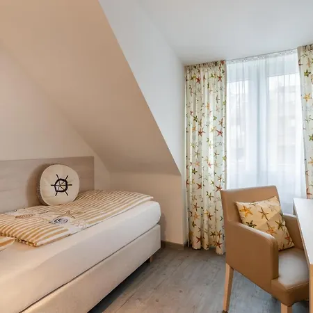 Arosa Oberkassel 3*