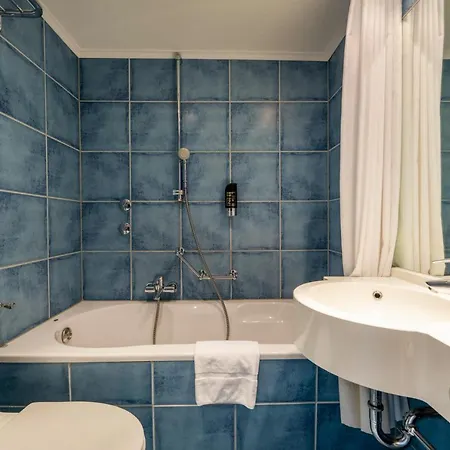 Arosa Oberkassel 3*